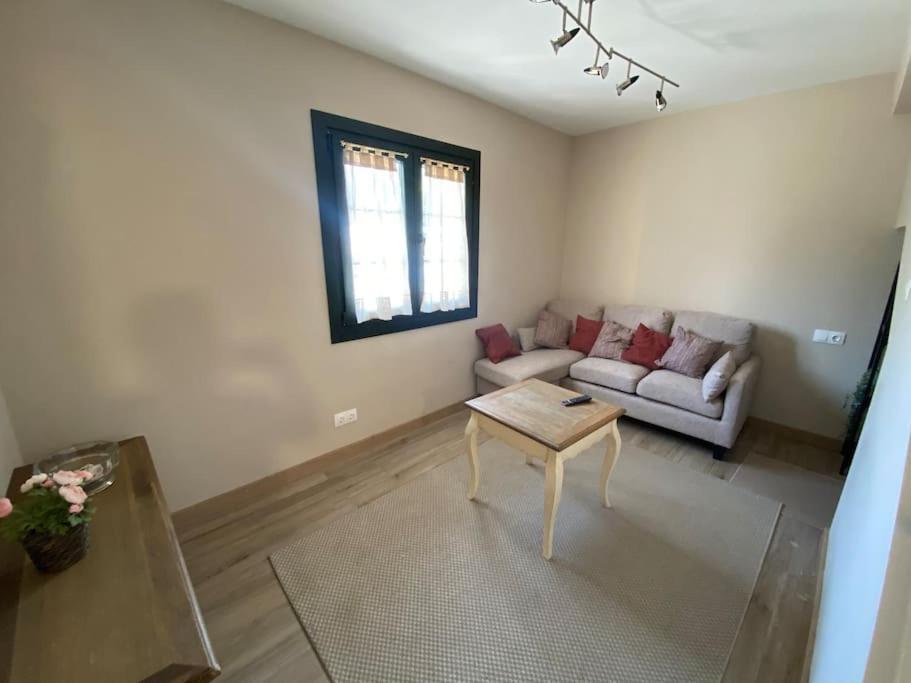 Casa En Montealegre Reformada Y Acogedora Sámano Exteriör bild